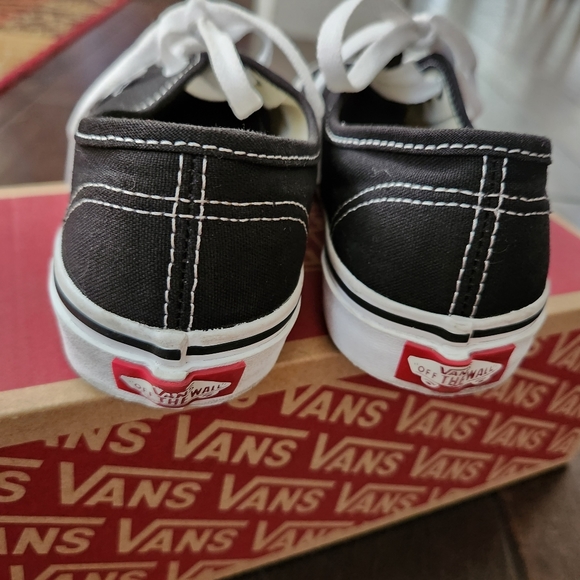 Vans Authentic Sneakers - Picture 7 of 9